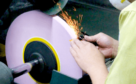 特殊鋼・難削材の刃物加工｜㈲小出刃物工業